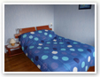 Chambre bleue (lit 2 places + lit 1 place)